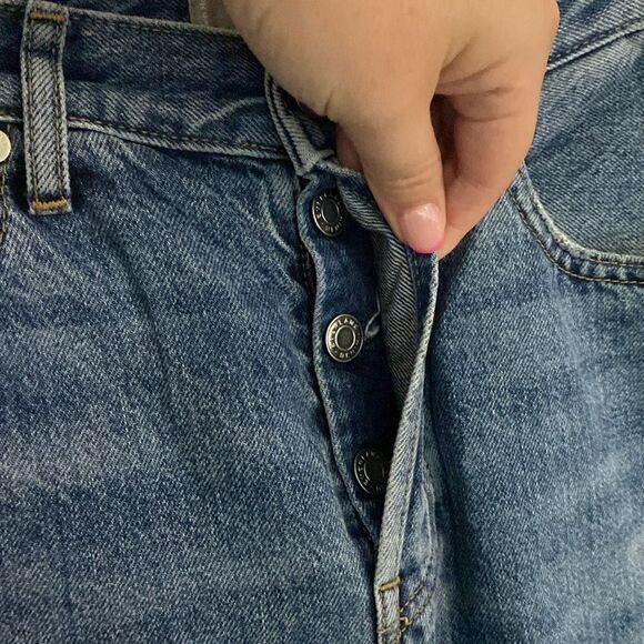 EVERLANE- The cheeky jean- distressed- Size 26 - Picture 7 of 11